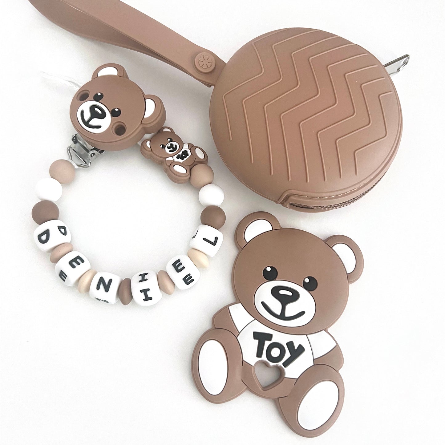 Catenella Portaciuccio Moschino Nocciola, Portaciuccio con Nome, Catenina in Silicone, Porta Ciuccio Personalizzato